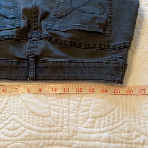 Chico’s Platinum Faded Black Denim Jeans Size 8 SHORT - Picture 6 of 9